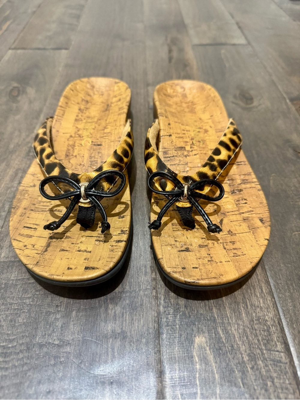 Vionic Leopard Print Bow Slide Sandals Cork Footbed Comfort Women’s Size 8